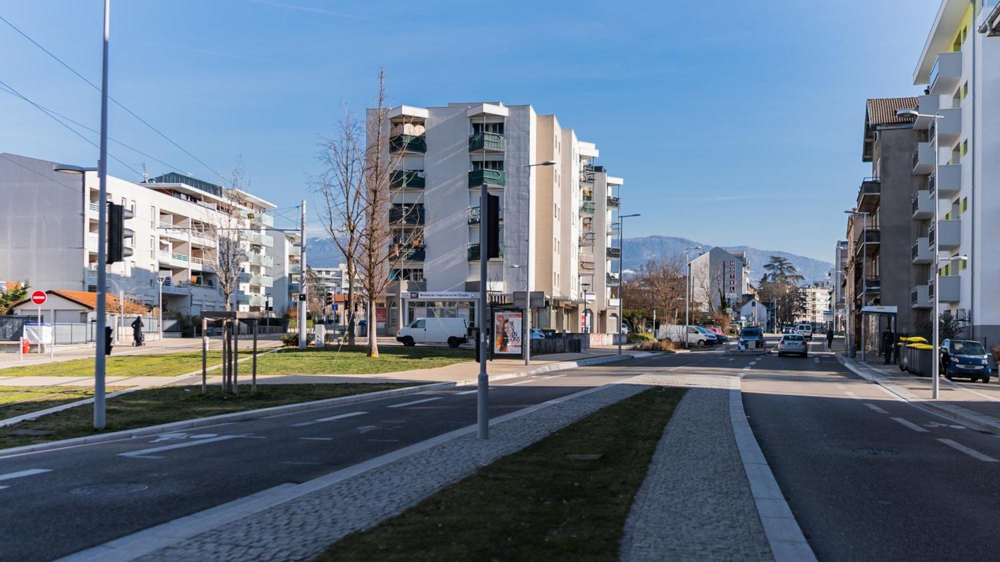 Lac-Montagne-Leman-Geneva, Garage, Tram Annemasse Exterior foto